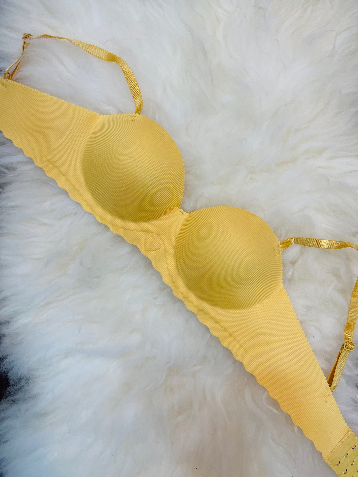 Truekind® Imported Seamless Floral Pattern Padded Bra – Yellow Edition 🎁