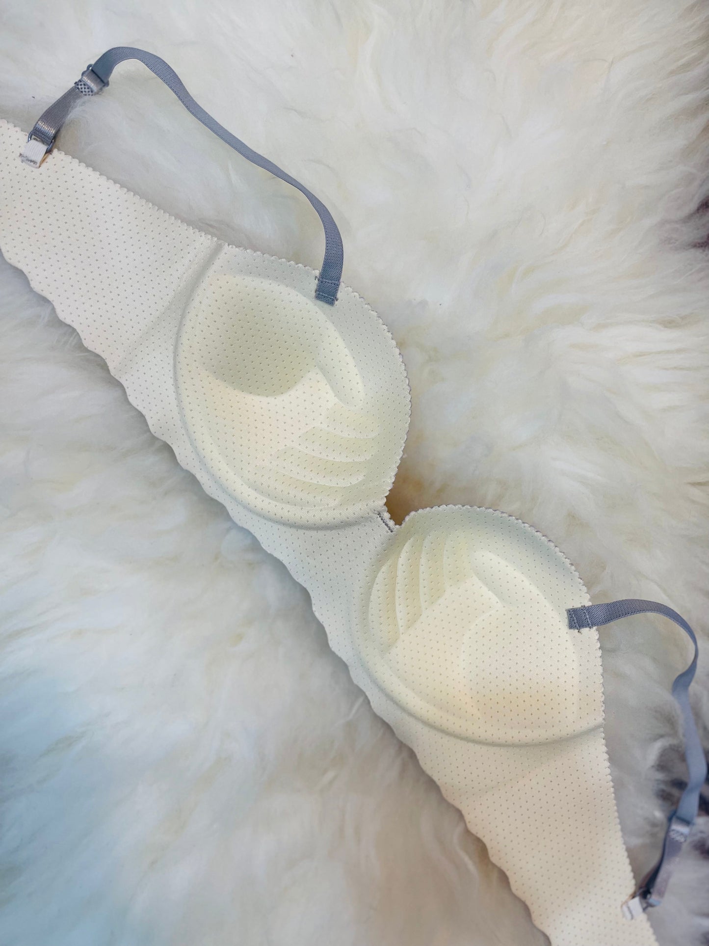 Truekind® Imported Seamless Floral Pattern Padded Bra – Gray Edition 🎁