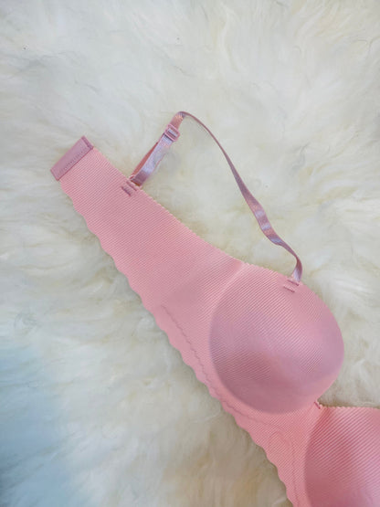 Truekind® Imported Seamless Floral Pattern Padded Bra – Pink Edition 🎁